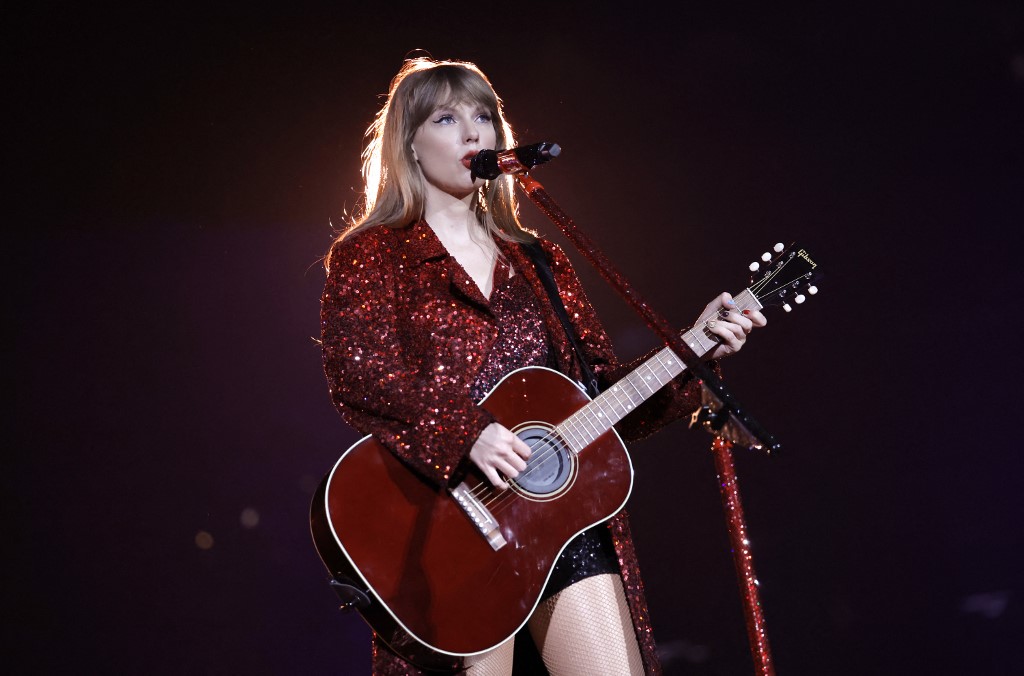 Taylor Swift to perform in South America