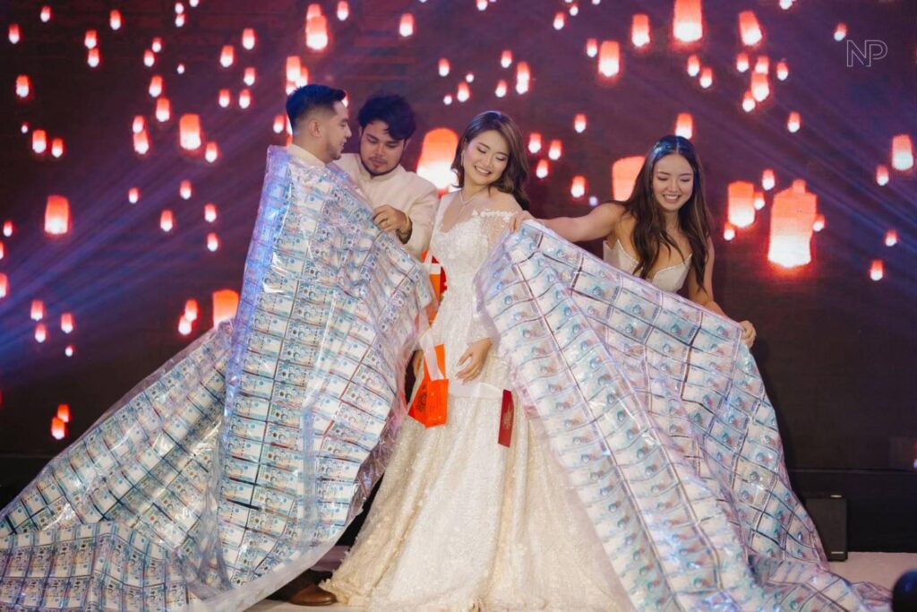 Rosmar gifted newly-wed sister with P1-million cash during money dance