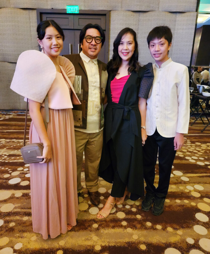 Cebuano artists receive Sugbuhanong Bahandi Awards