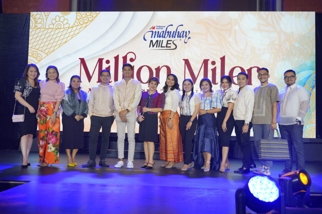 A THANKSGIVING NIGHT FOR PAL MILLION MILERS