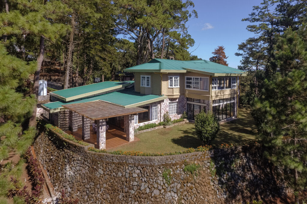 El Retiro: Your mid-century mansion home in Baguio