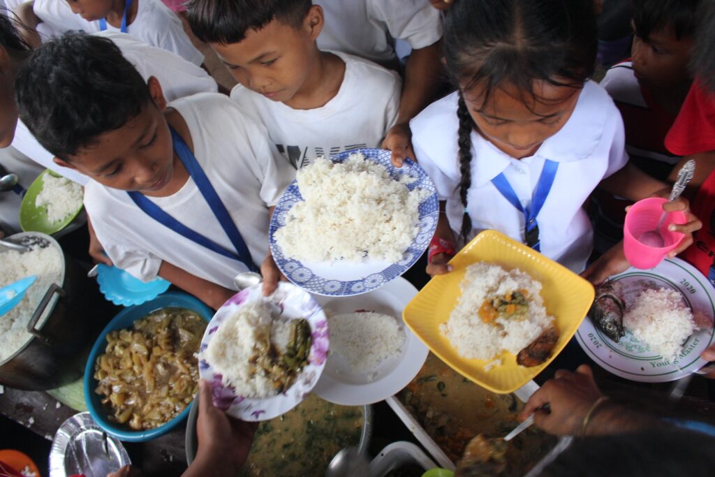 Hapag Movement feeds Basilan schoolchildren